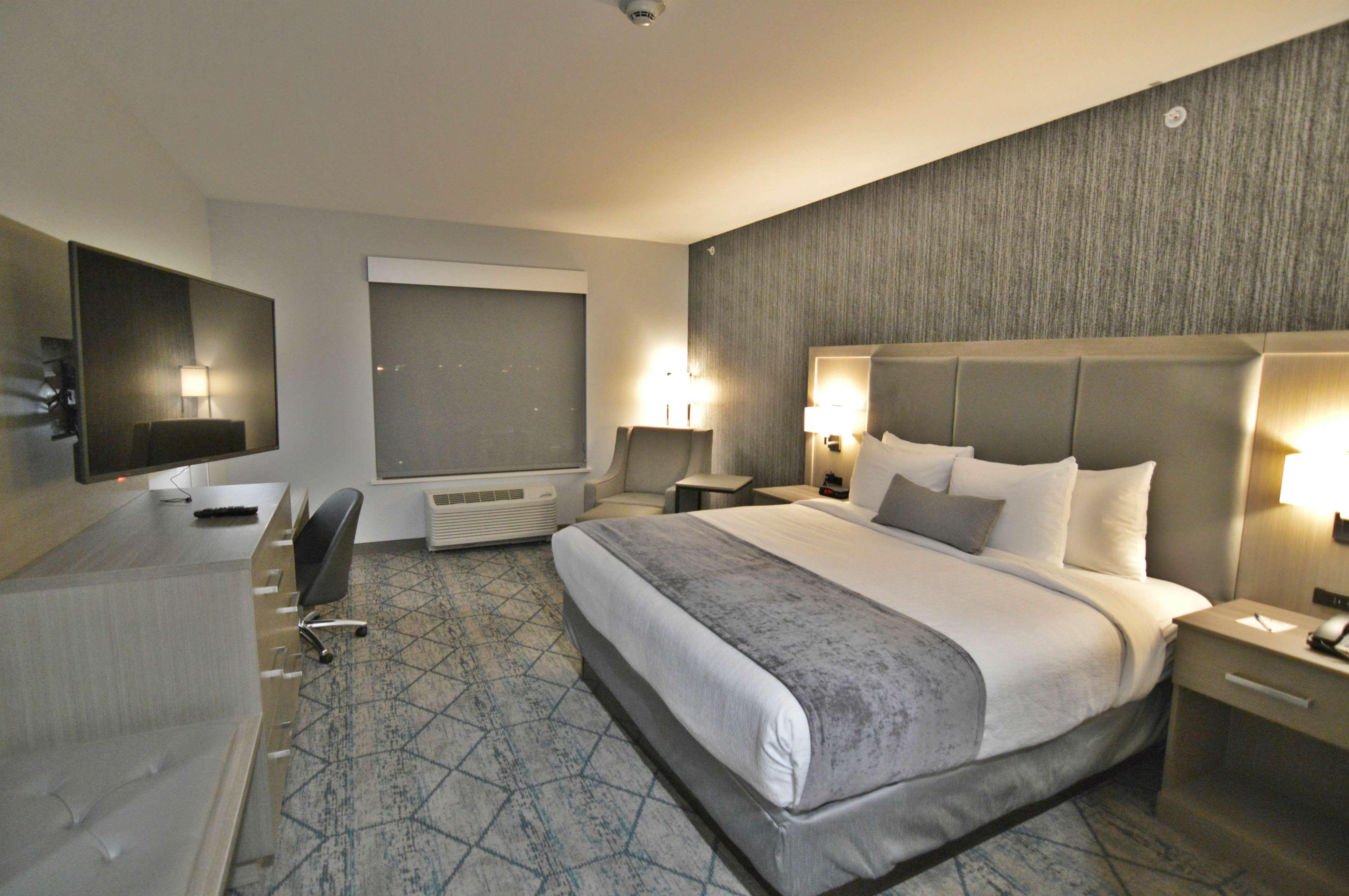 Best Western Plus Executive Residency Oklahoma City I-35 Exterior photo