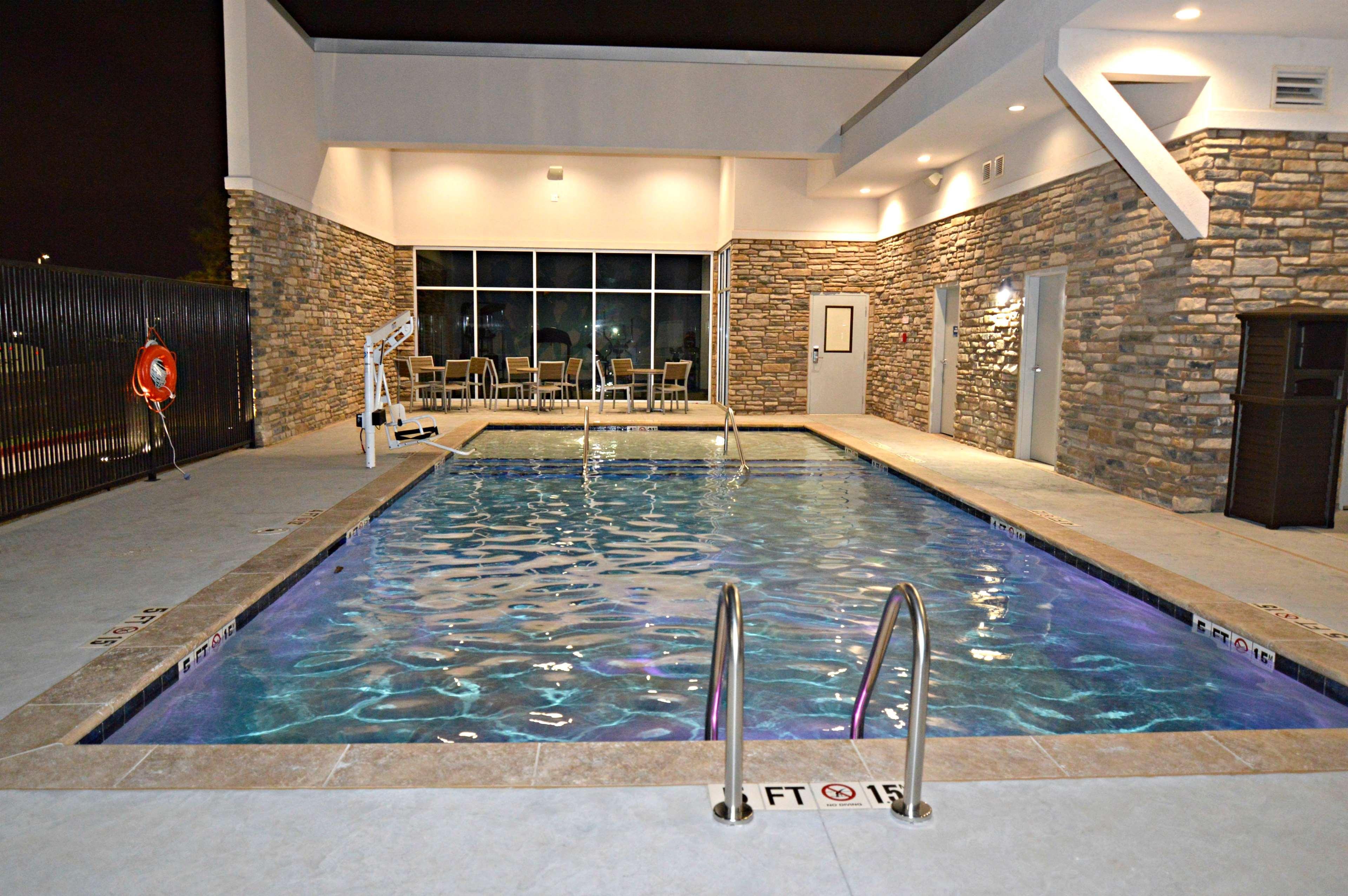 Best Western Plus Executive Residency Oklahoma City I-35 Exterior photo